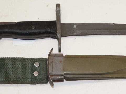 M5 bayonet with M8A1 scabbard MISSING CATCH ASSY.
